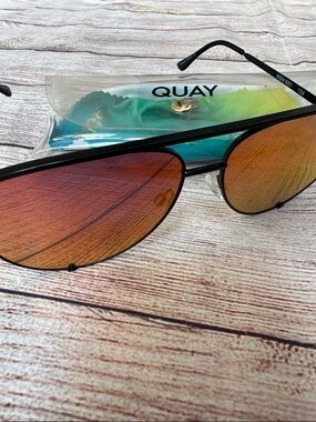 Quay Australia Black Aviator Sunglasses with Orange-Red Mirror Lenses
